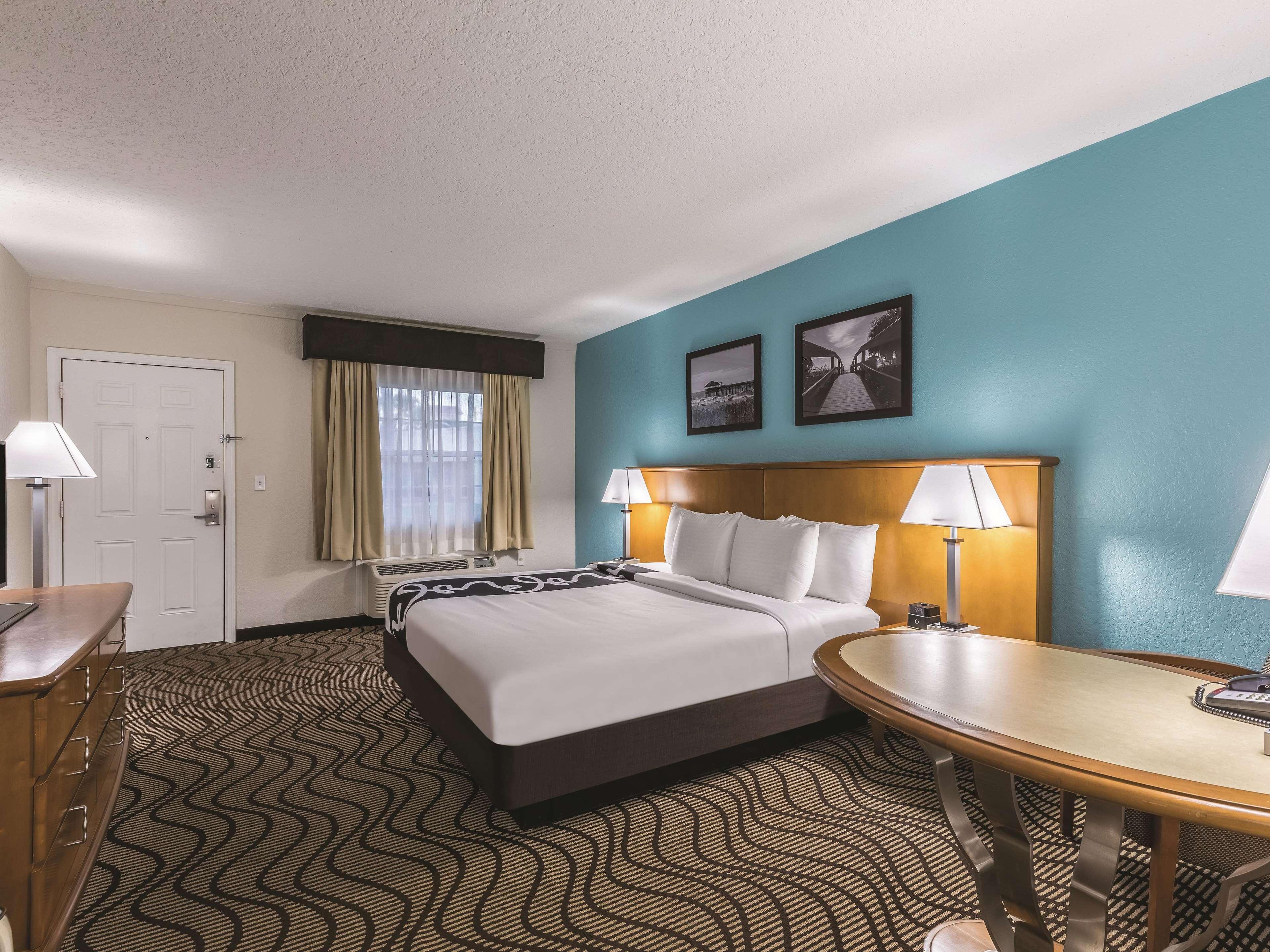 Hotel La Quinta By Wyndham Cocoa Beach-port Canaveral 3*