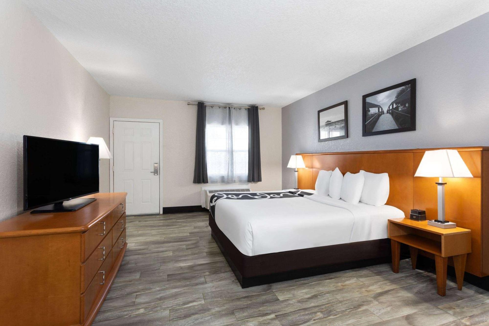 La Quinta By Wyndham Cocoa Beach-port Canaveral Hotel 3*