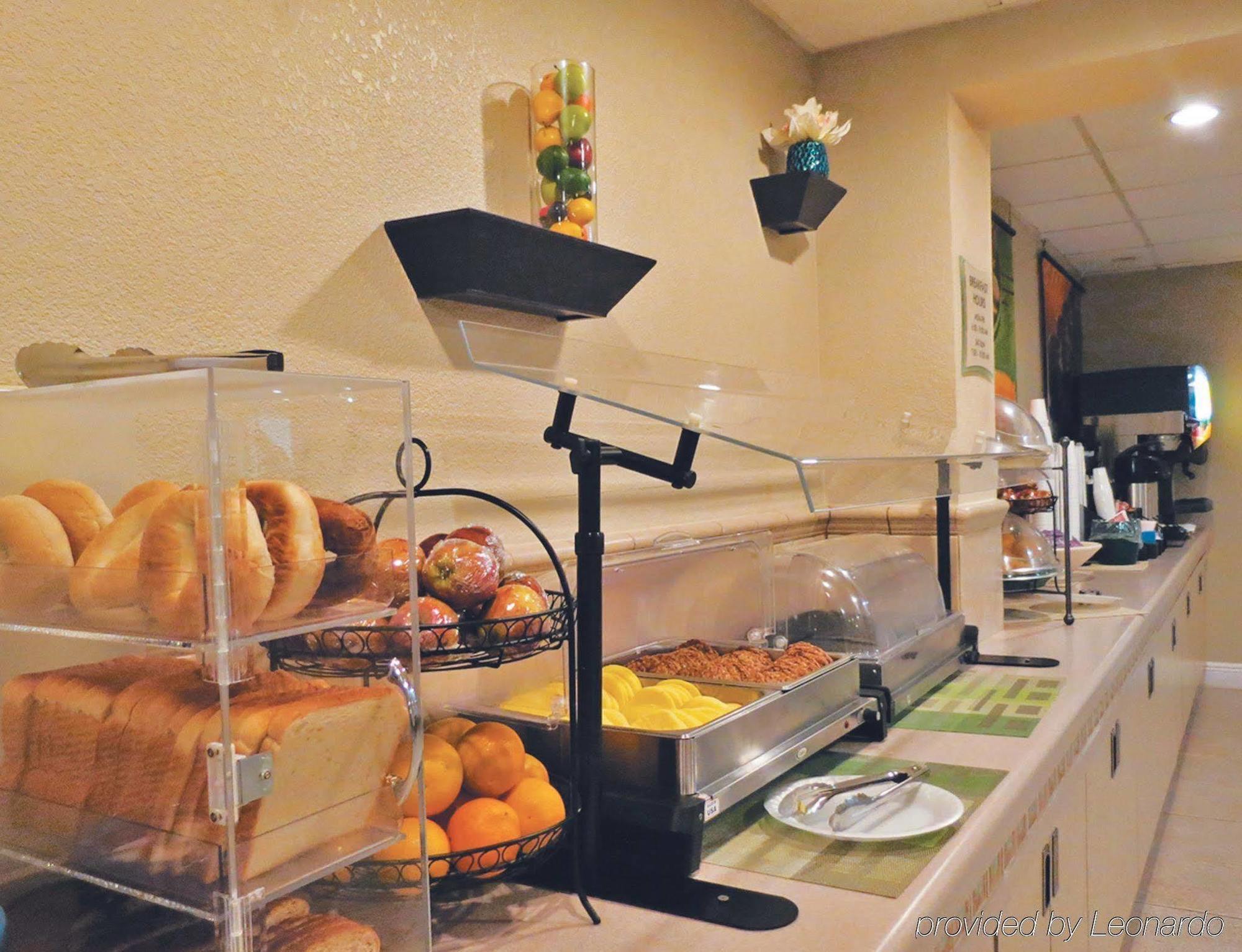 Hotel La Quinta By Wyndham Cocoa Beach-port Canaveral 3*