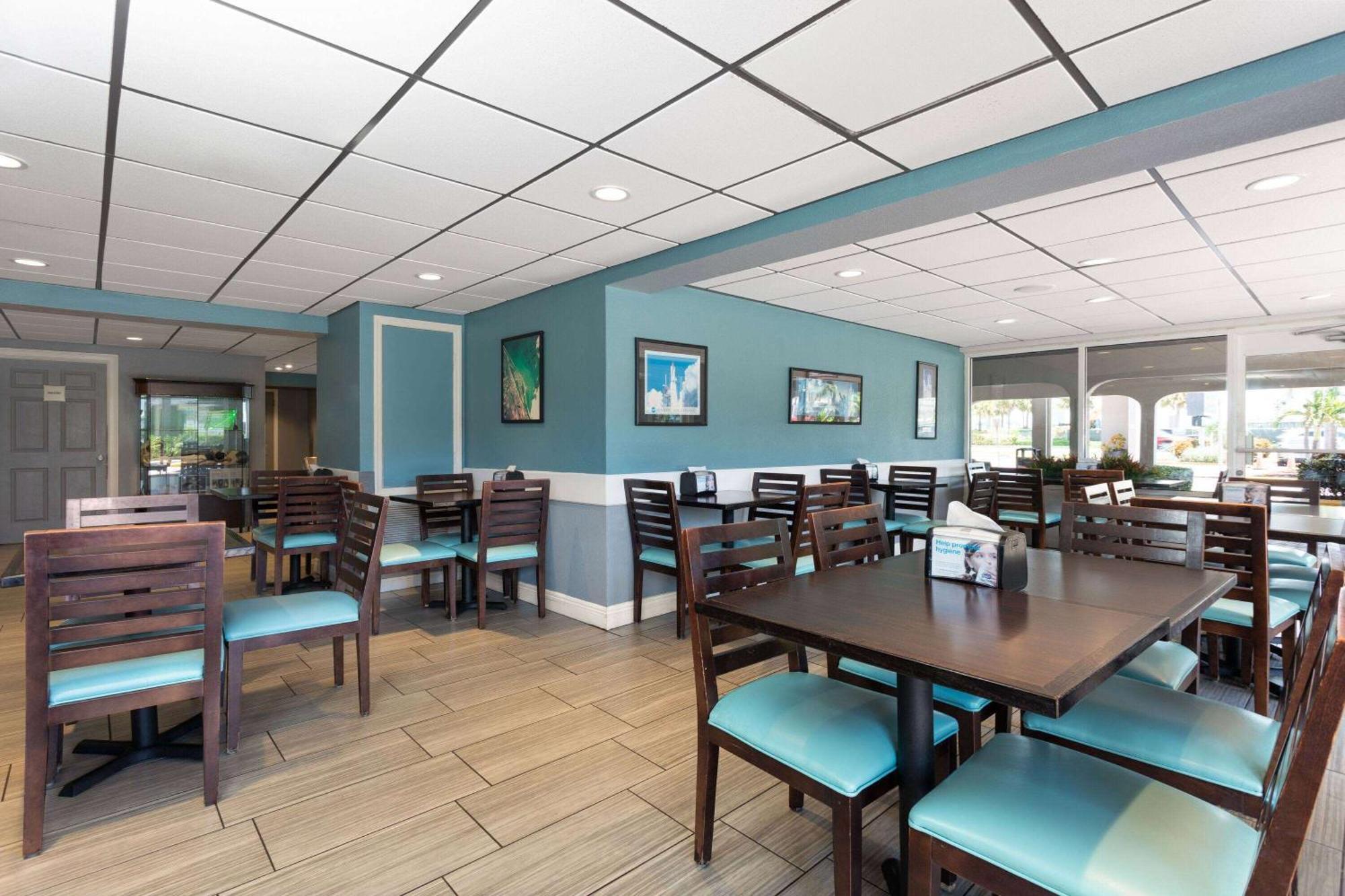 Hotel La Quinta By Wyndham Cocoa Beach-port Canaveral
